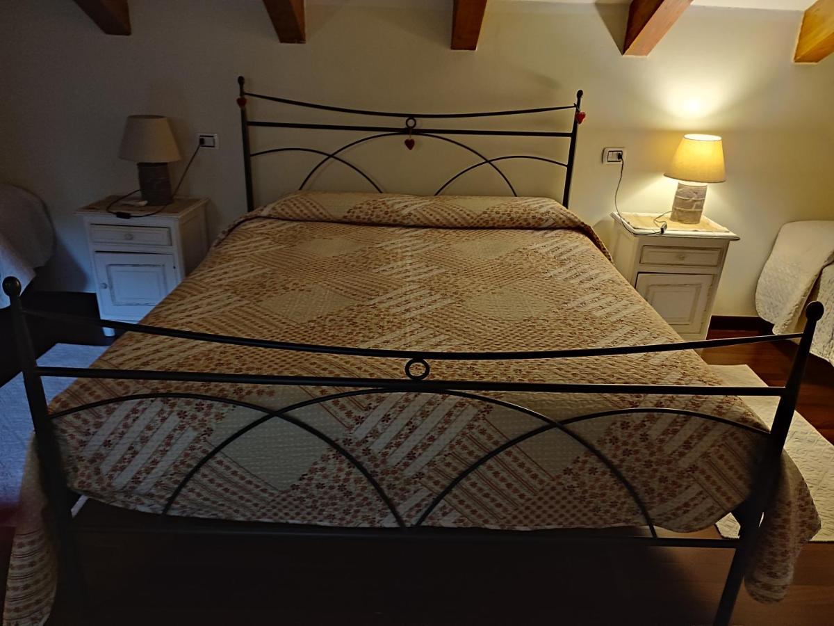 Cisano sul Neva Mirbea Bed & Breakfast エクステリア 写真